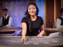 Tabel permainan MSC menampilkan blackjack, roulette, dan opsi Dragon Tiger dengan jelas